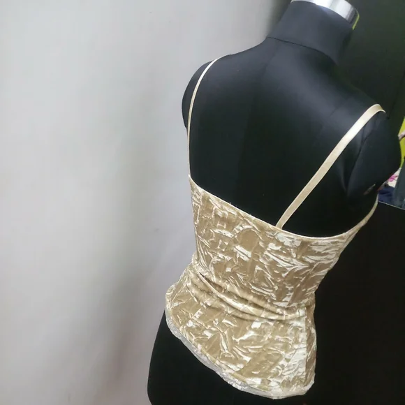 Velvet top...fix price - Picture 2 of 4